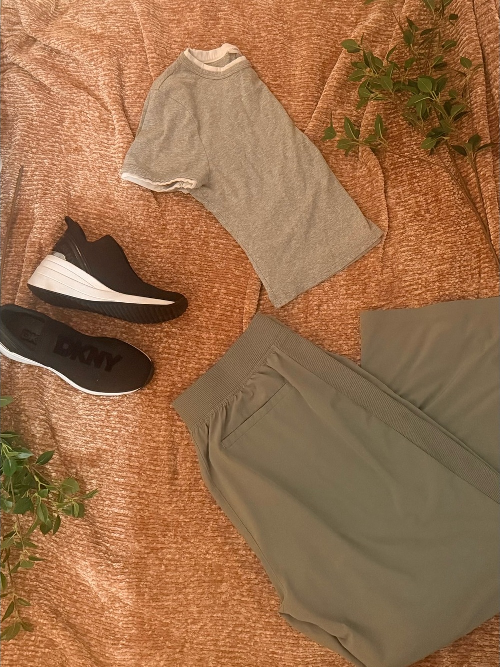 Athleta 12P Pants + On 34th Size L Top Outfit Bundle | Olive & Gray